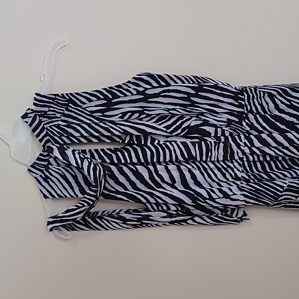 Dress - Picture 4 of 5